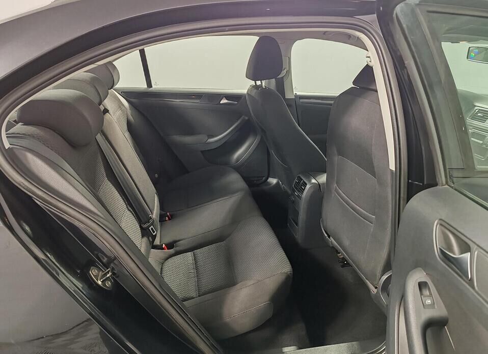Volkswagen Jetta, VI 1.4 AMT (122 л.с.)