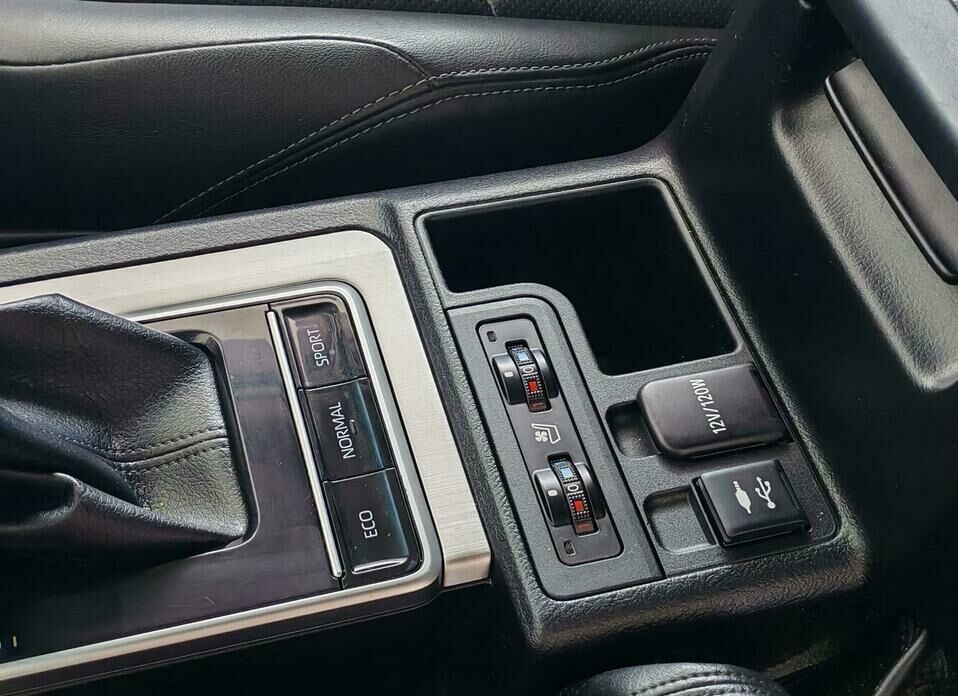 Toyota Land Cruiser Prado 2.8d AT (177 л.с.) 4WD