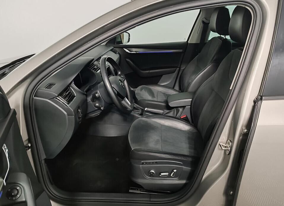 Skoda Octavia, III (A7) Рестайлинг 1.8 AMT (180 л.с.)