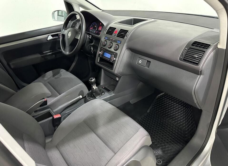 Volkswagen Touran, I Рестайлинг 1.6 MT (102 л.с.)