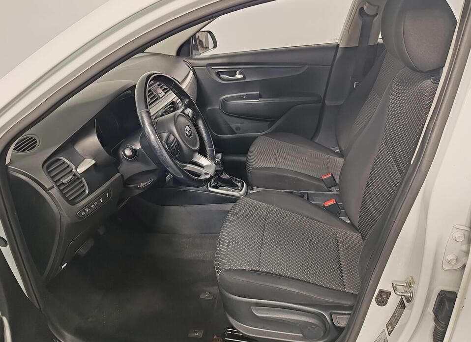 Kia Rio, IV 1.6 AT (123 л.с.)