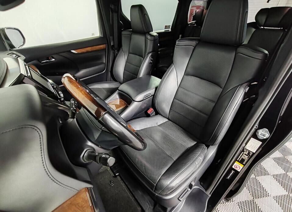 Toyota Alphard 3.5 AT (275 л.с.)