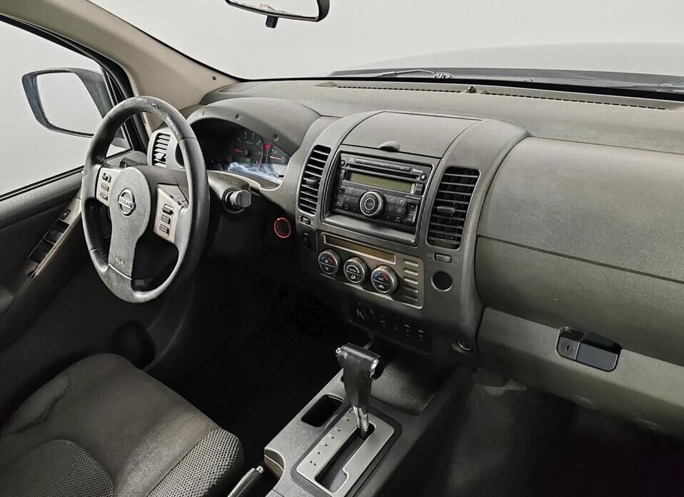 Nissan Navara (Frontier), III (D40) 2.5d AT (174 л.с.) 4WD