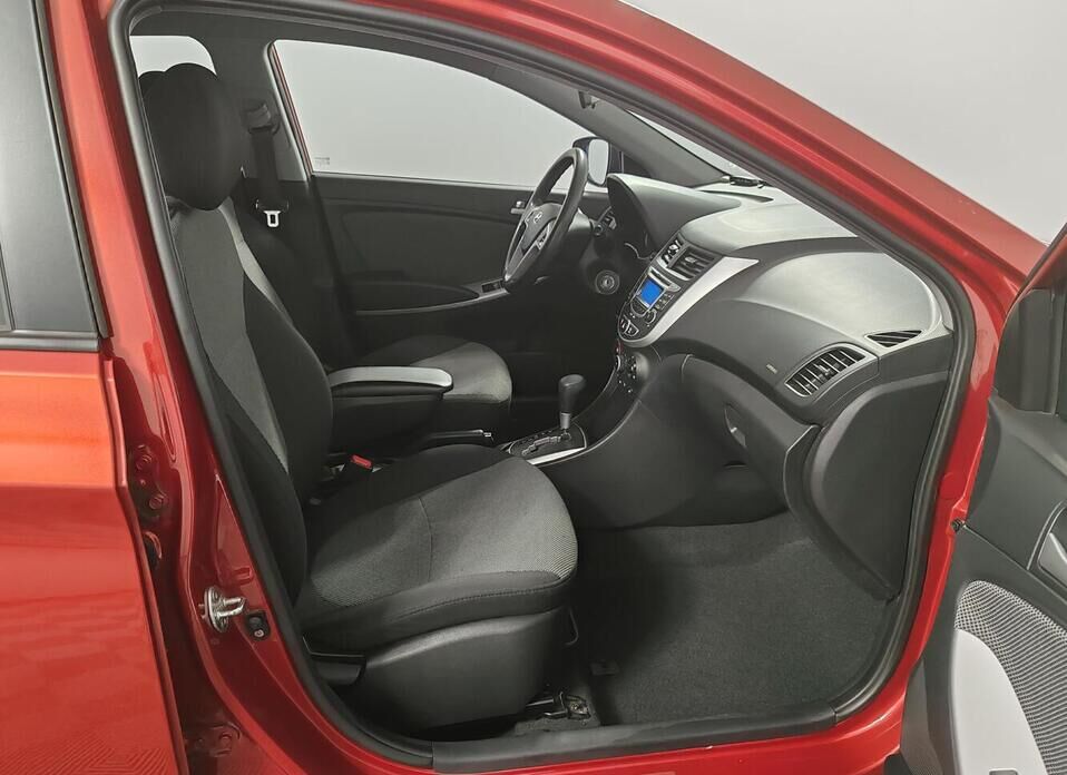 Hyundai Solaris 1.6 AT (123 л.с.)