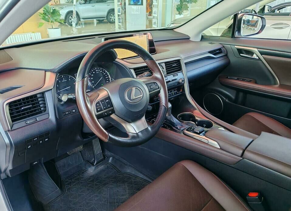 Lexus RX 200t 2.0 AT (238 л.с.) 4WD