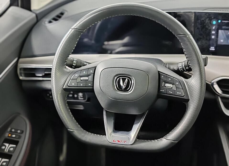 Changan UNI-T 1.5 AMT (167 л.с.)