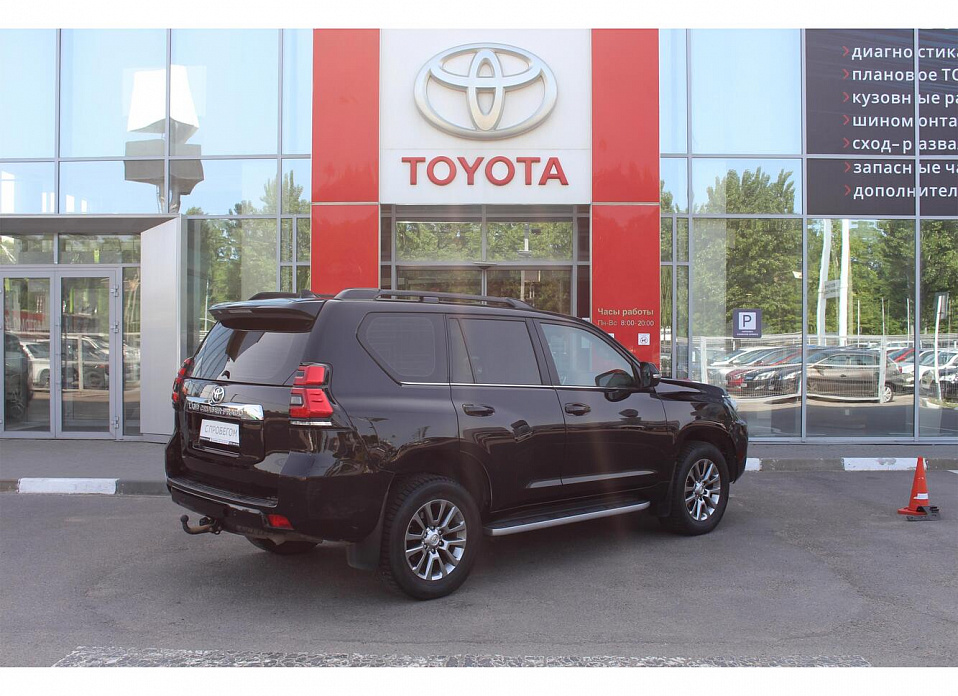 Toyota Land Cruiser Prado, 150 Series Рестайлинг 2 2.8d AT (177 л.с.) 4WD