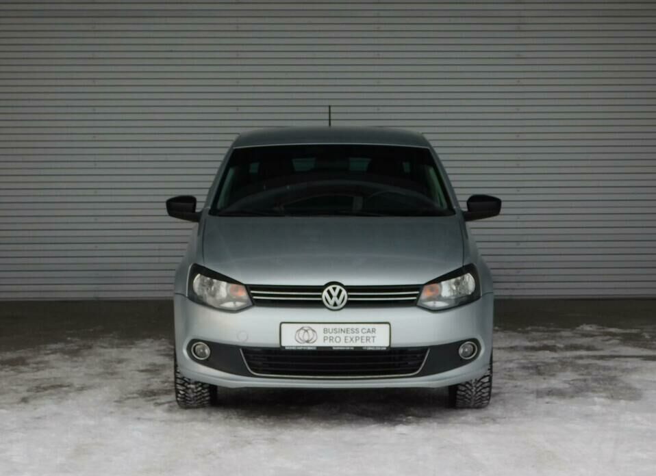 Volkswagen Polo 1.6 AT (105 л.с.)