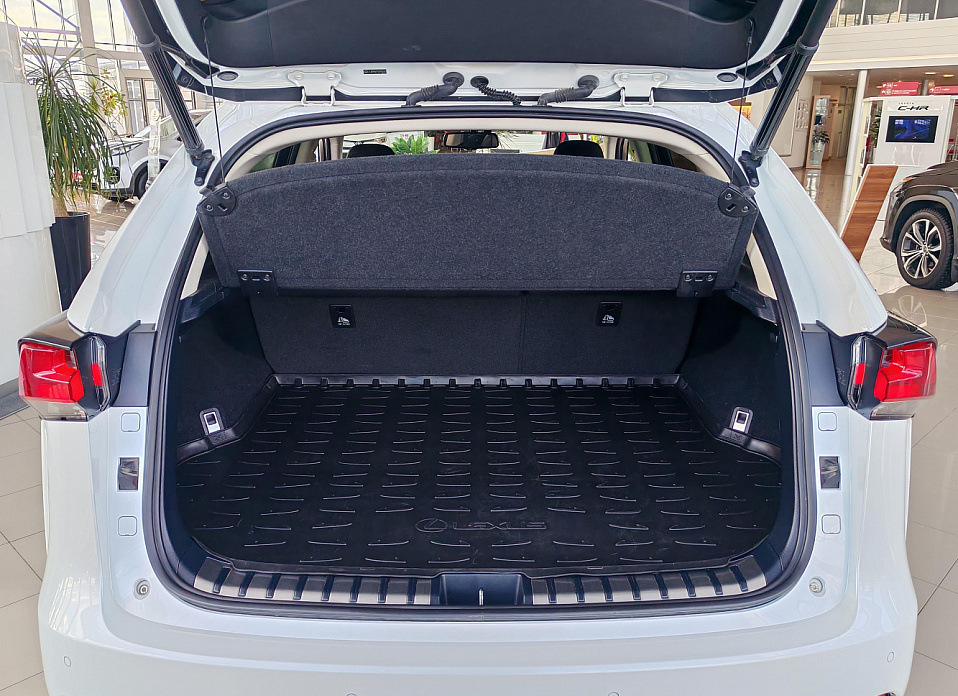 Lexus NX, I Рестайлинг 200 2.0 CVT (150 л.с.) 4WD