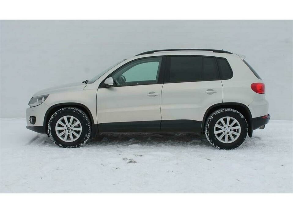 Volkswagen Tiguan 1.4 AMT (150 л.с.)