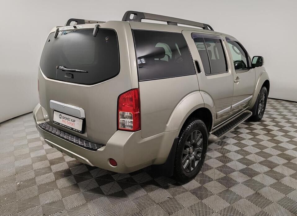 Nissan Pathfinder, III Рестайлинг 3.0d AT (231 л.с.) 4WD