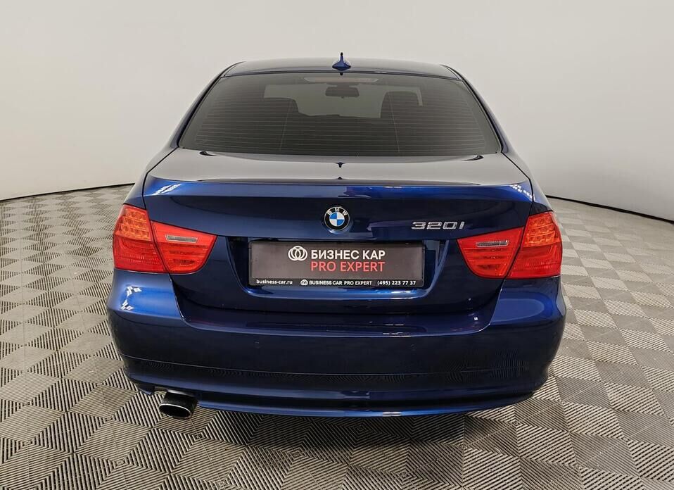 BMW 3 серии 320i 2.0 AT (156 л.с.)