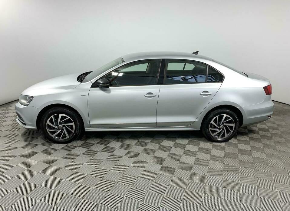 Volkswagen Jetta 1.6 AT (110 л.с.)