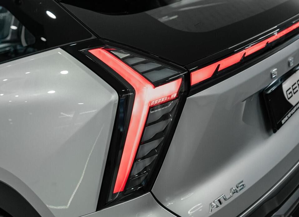 Geely Atlas, II 2.0 AT (200 л.с.) 4WD