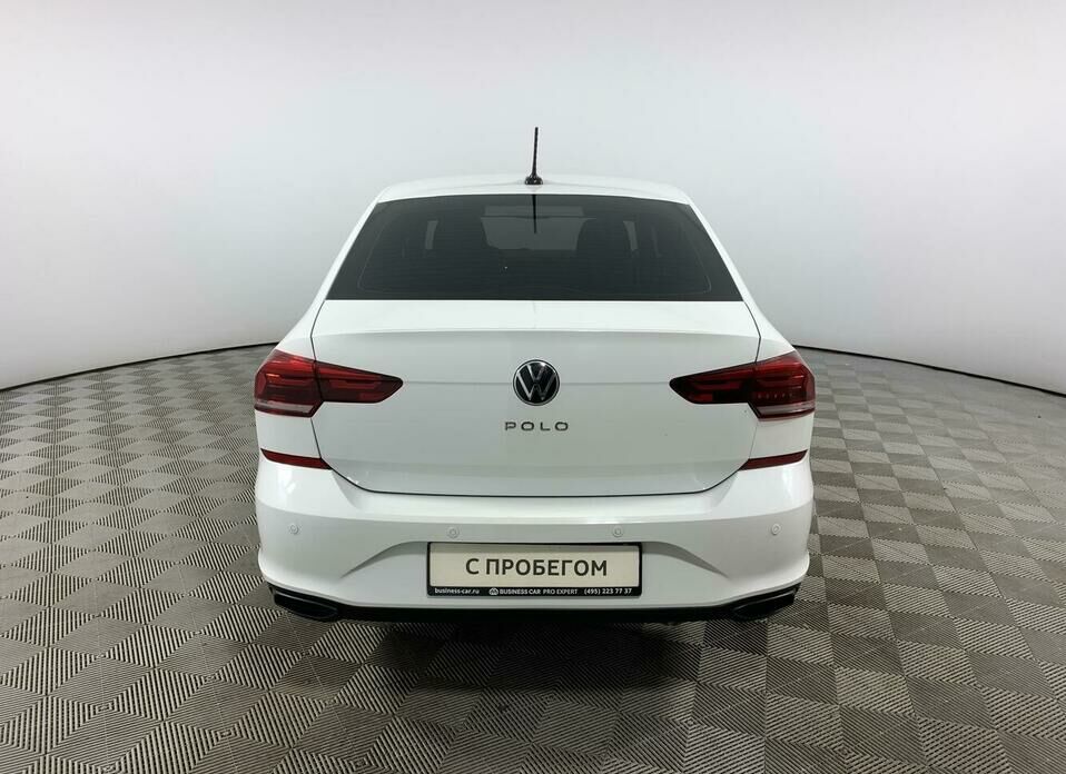 Volkswagen Polo 1.6 MT (110 л.с.)