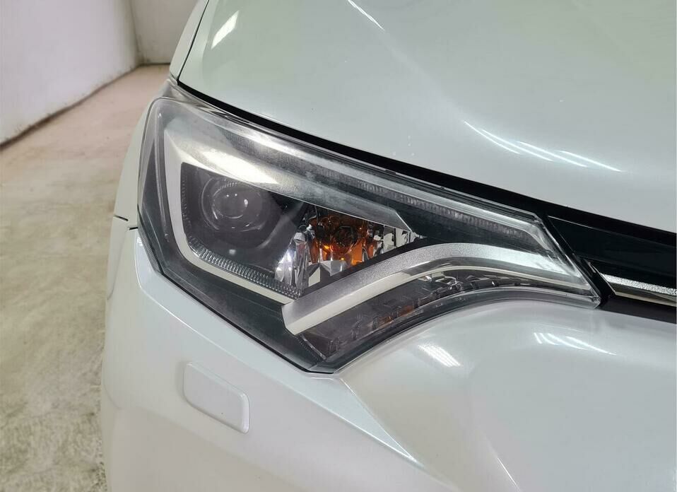 Toyota RAV4 2.5 AT (180 л.с.) 4WD