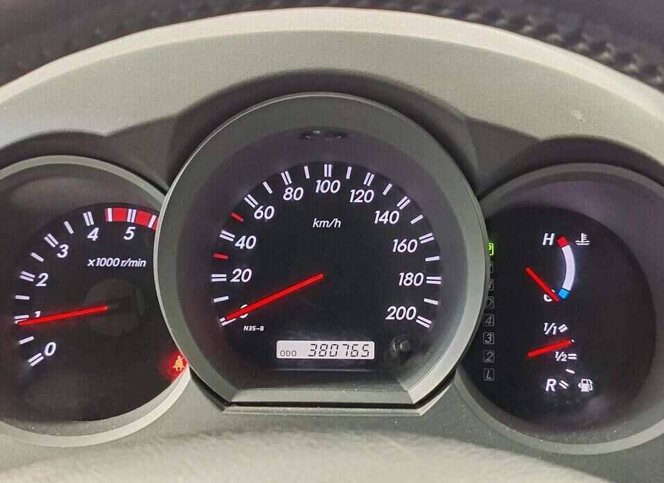 Toyota Hilux, VII 3.0d AT (170 л.с.) 4WD