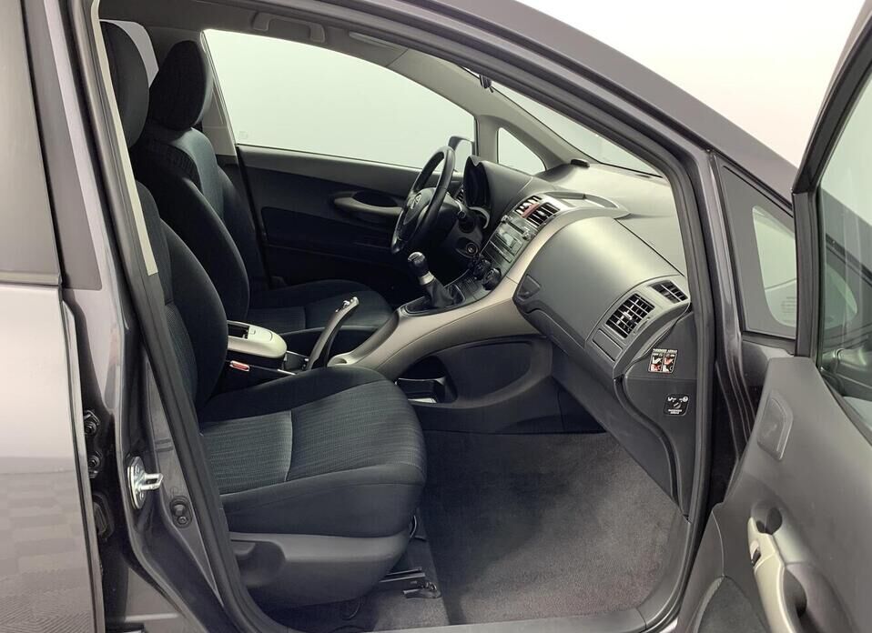 Toyota Auris, I 1.4 MT (97 л.с.)