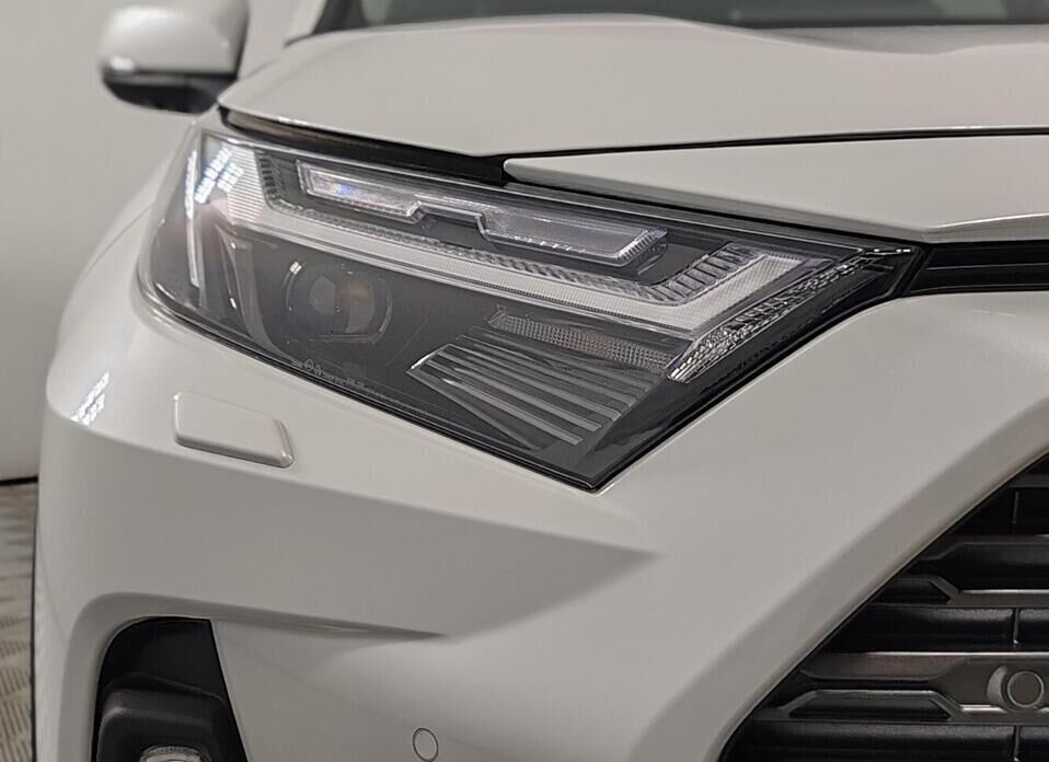 Toyota RAV4, V (XA50) 2.0 CVT (173 л.с.) 4WD