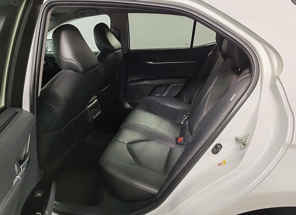 Toyota Camry 3.5 AT (249 л.с.)