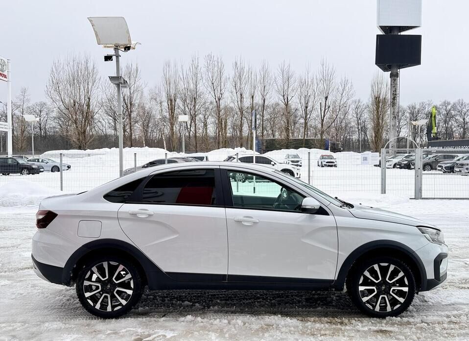 LADA (ВАЗ) Vesta, I Рестайлинг (NG) Cross 1.6 MT (106 л.с.)