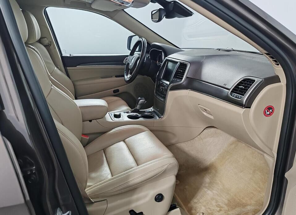 Jeep Grand Cherokee, IV (WK2) Рестайлинг 3.6 AT (286 л.с.) 4WD