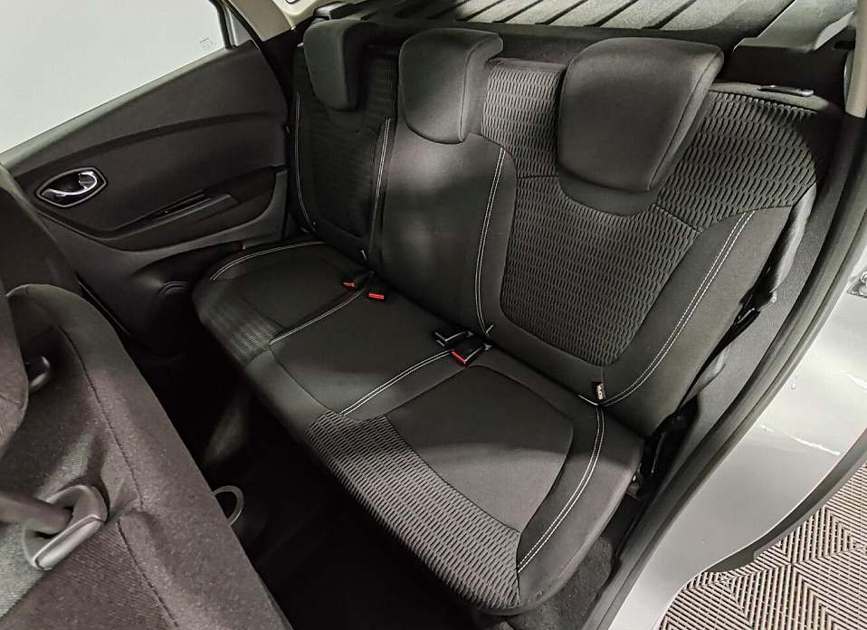 Renault Kaptur, I 1.6 CVT (114 л.с.)