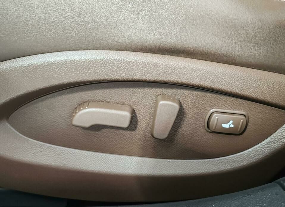 Infiniti FX FX37 3.7 AT (333 л.с.) 4WD