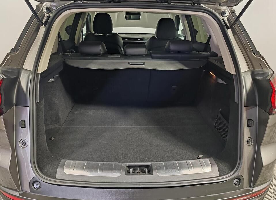 Geely Atlas Pro 1.5 AT (177 л.с.)