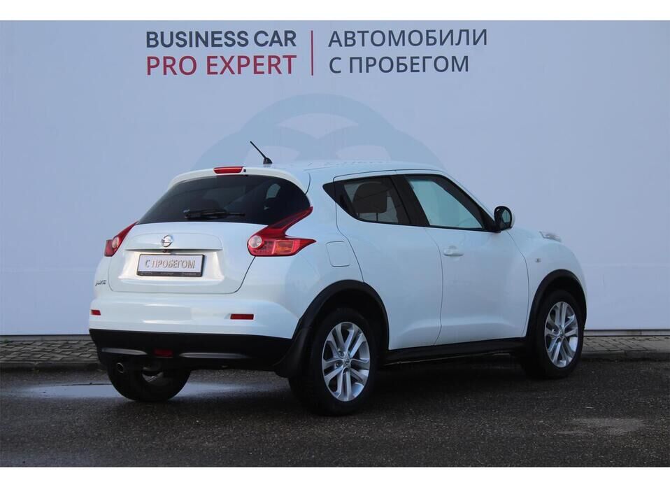 Nissan Juke, I 1.6 MT (117 л.с.)