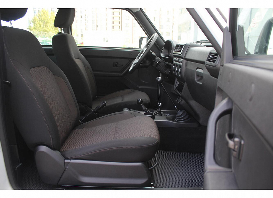 LADA (ВАЗ) Niva Legend 1.7 MT (83 л.с.) 4WD
