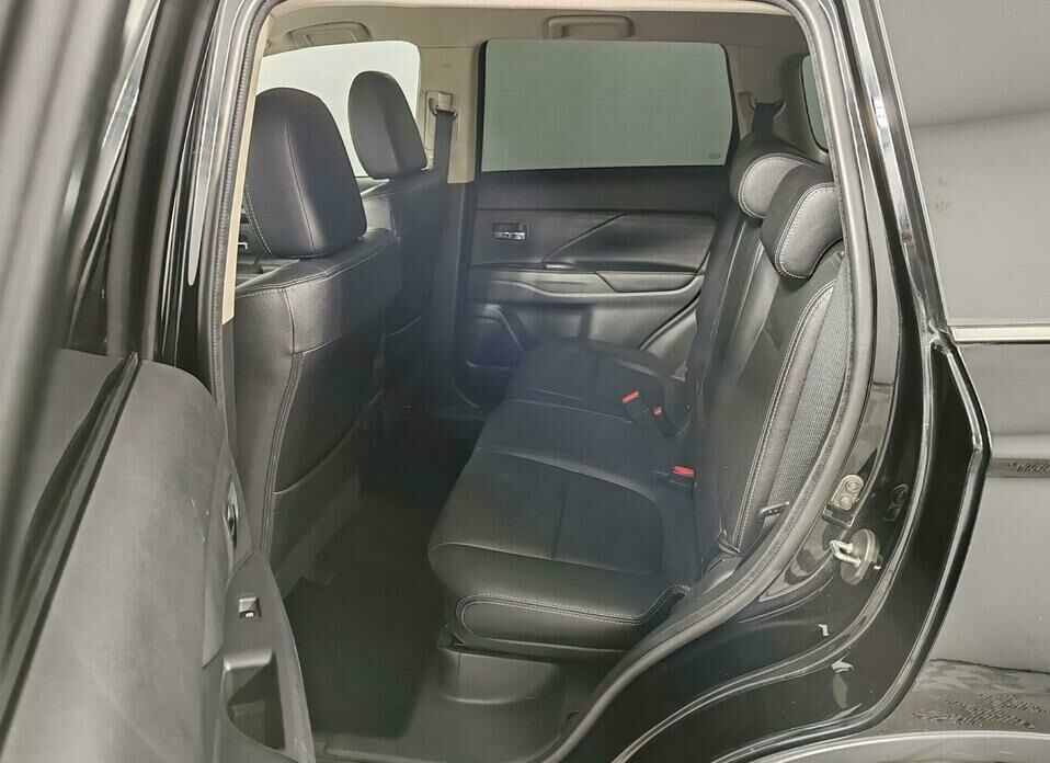 Mitsubishi Outlander 2.0 CVT (146 л.с.) 4WD