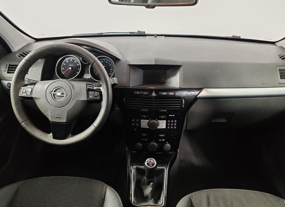 Opel Astra 1.8 MT (140 л.с.)