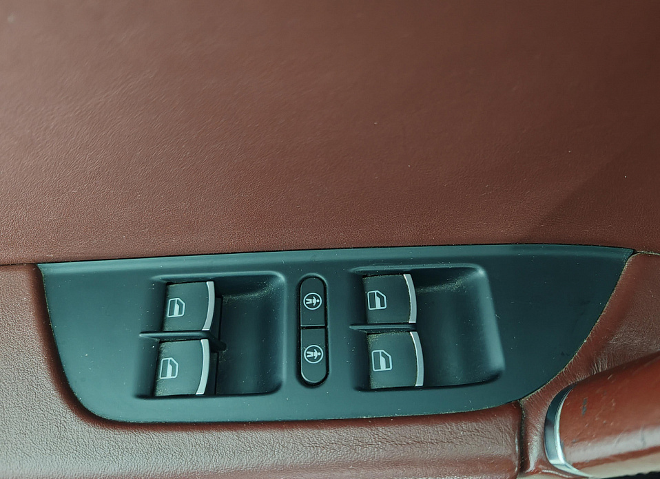 Volkswagen Touareg, II 3.0d AT (245 л.с.) 4WD