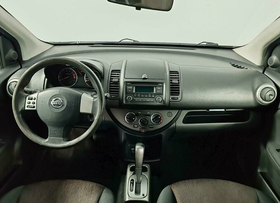 Nissan Note 1.6 AT (110 л.с.)