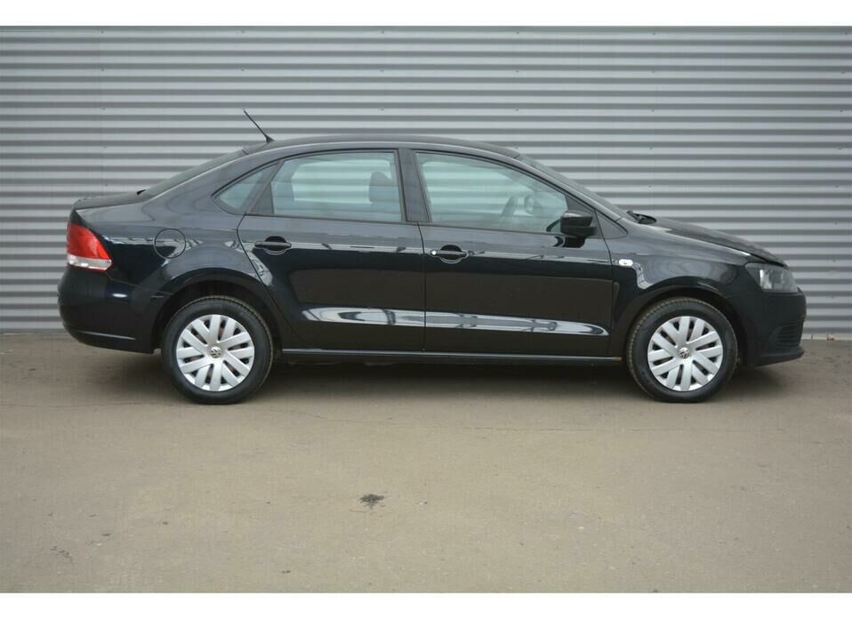 Volkswagen Polo 1.6 AT (105 л.с.)