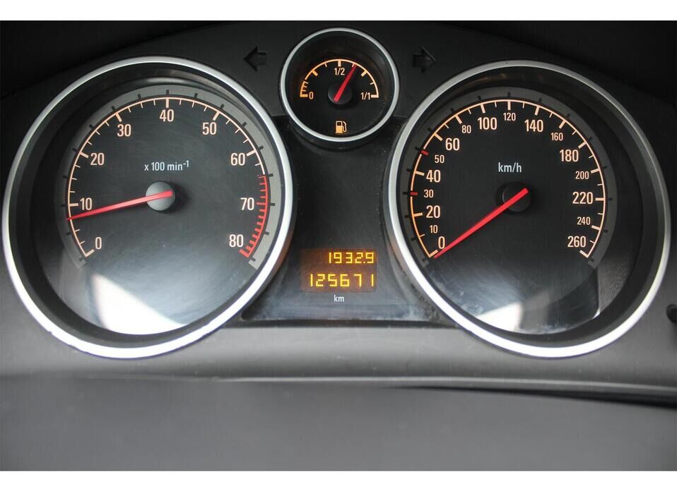 Opel Astra, H Рестайлинг 1.6 MT (115 л.с.)