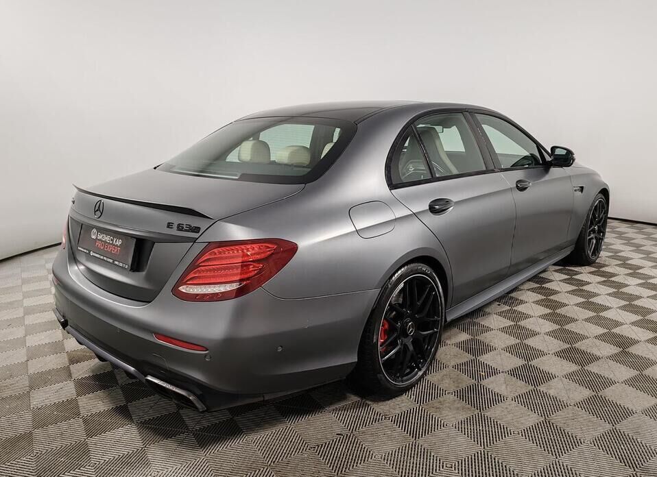 Mercedes-Benz E-Класс AMG, V (W213) 63 AMG S 4.0 AT (612 л.с.) 4WD