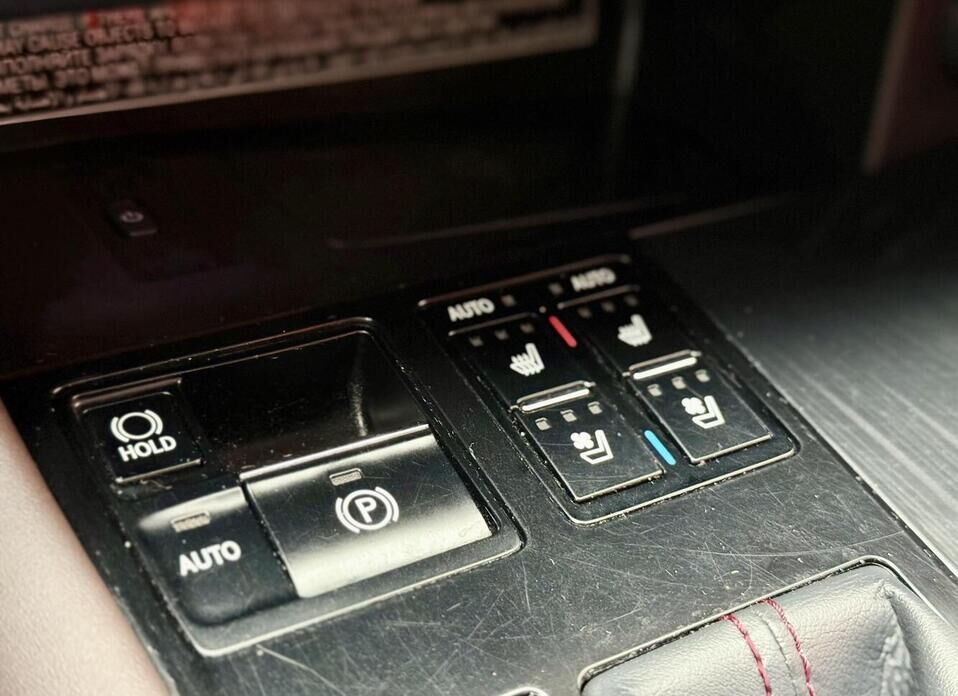 Lexus RX, IV 200t 2.0 AT (238 л.с.)