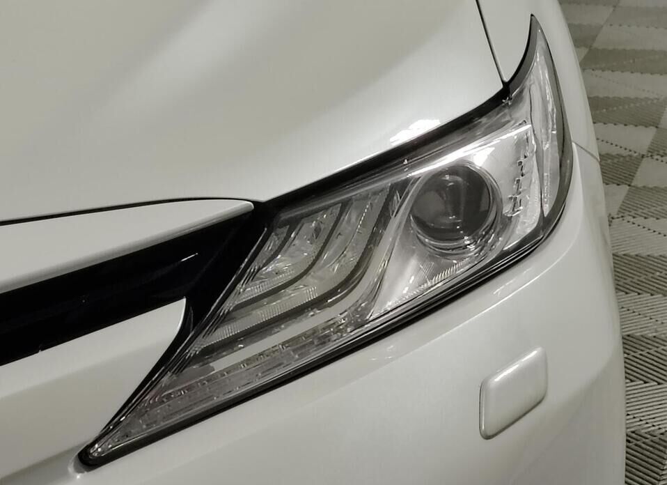 Toyota Camry, VIII (XV70) 3.5 AT (249 л.с.)