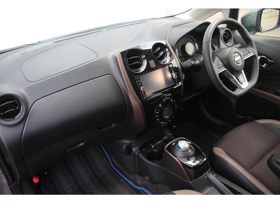 Nissan Note 1.2 CVT (98 л.с.)