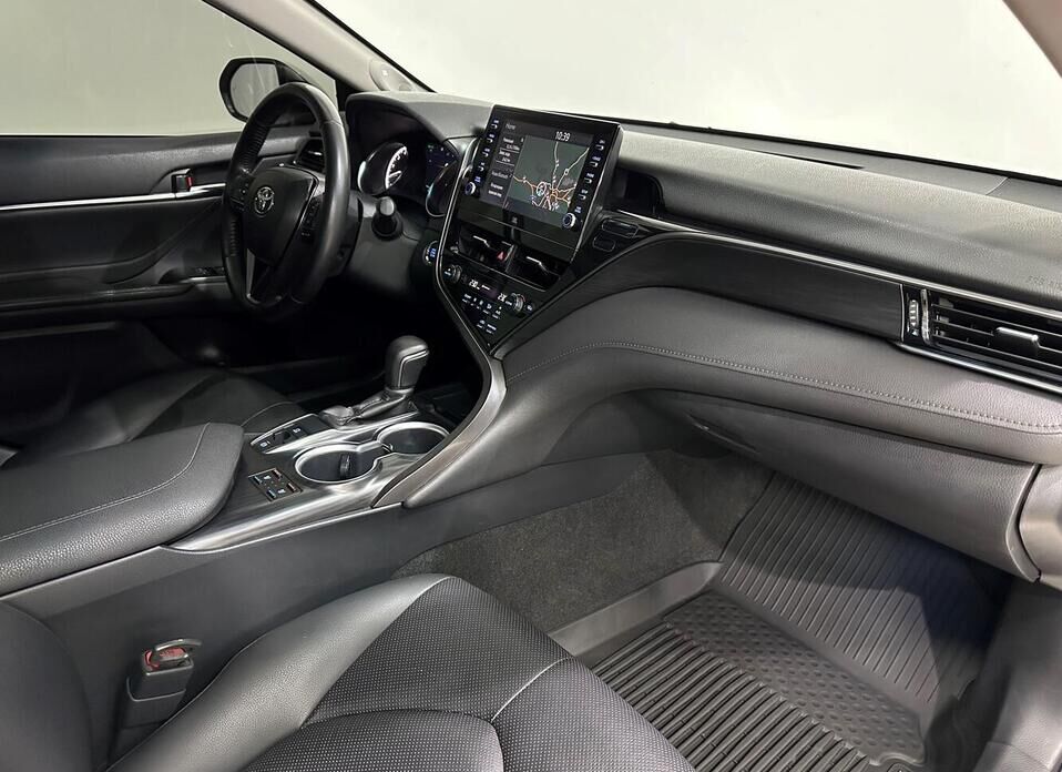 Toyota Camry, VIII (XV70) Рестайлинг 2.5 AT (200 л.с.)