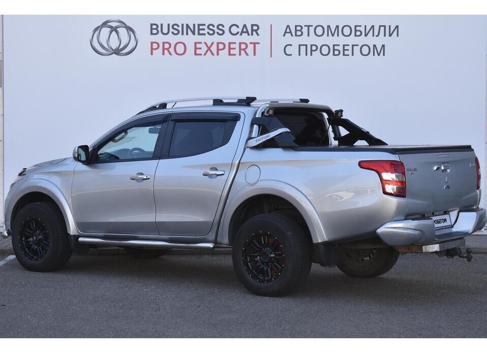 Mitsubishi L200 2.4d AT (154 л.с.) 4WD