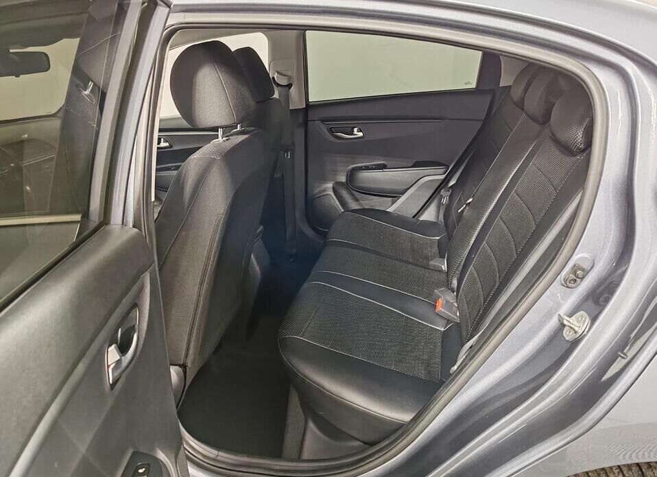 Kia Rio, IV 1.6 AT (123 л.с.)