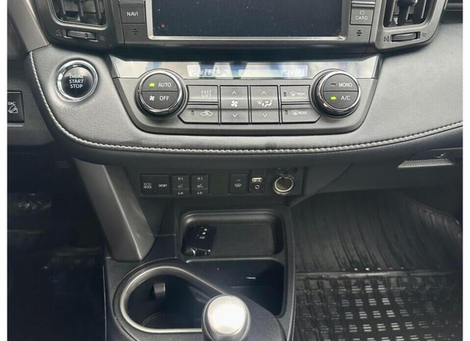 Toyota RAV4, IV (XA40) Рестайлинг 2.5 AT (180 л.с.) 4WD