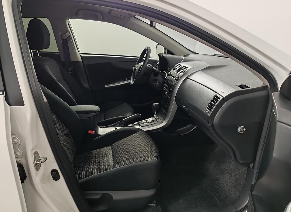 Toyota Corolla, X (E140, E150) Рестайлинг 1.6 AT (124 л.с.)