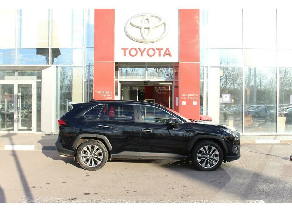 Toyota RAV4 2.5 AT (199 л.с.) 4WD