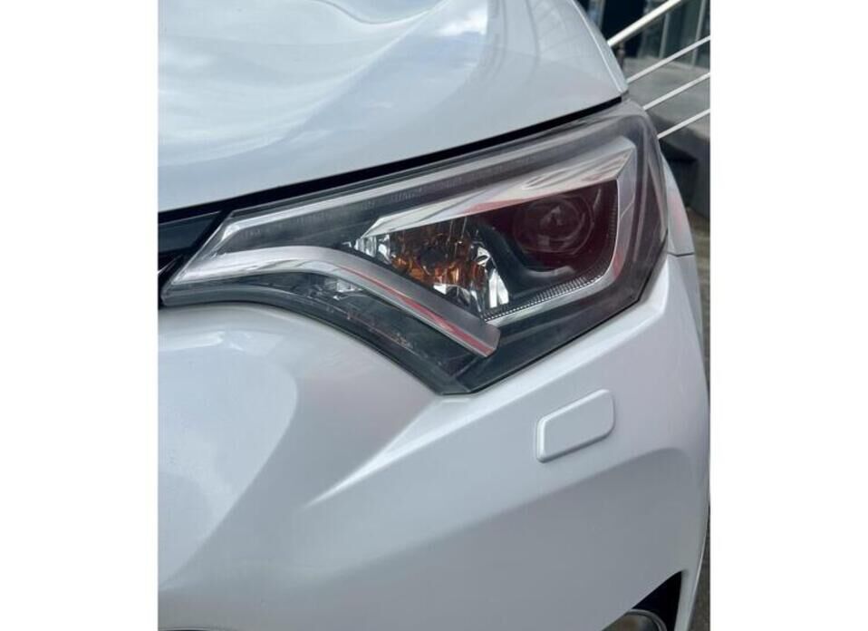 Toyota RAV4, IV (XA40) Рестайлинг 2.5 AT (180 л.с.) 4WD