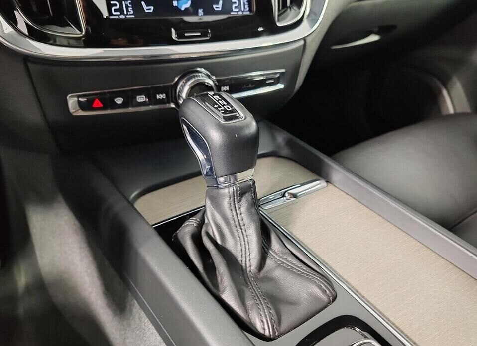 Volvo S60, III 2.0 AT (190 л.с.)