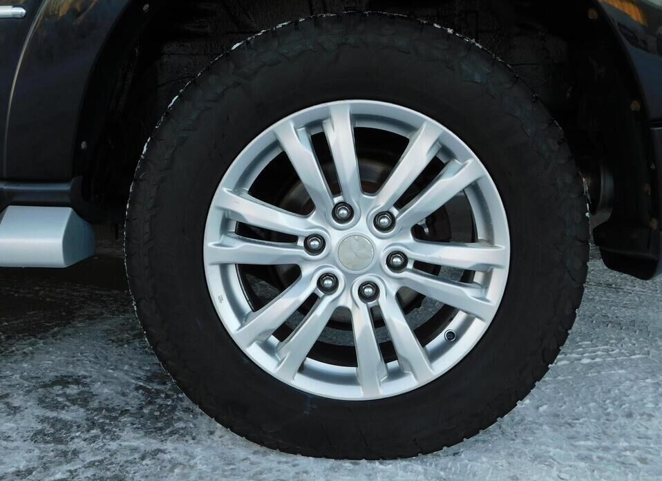 Mitsubishi Pajero, IV Рестайлинг 1 3.0 AT (178 л.с.) 4WD